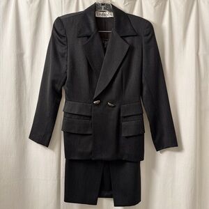 Vintage TAHARI 100% Gray Wool Skirt Suit  | Size: 2